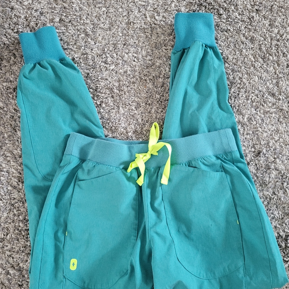 Figs marine Fion EAC size small joggers